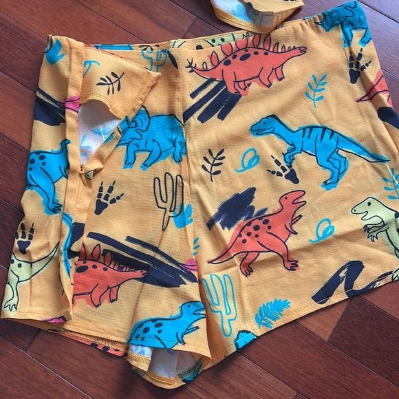 Zaful Dinosaur Pirate shorts set cover-up - Picture 2 of 5